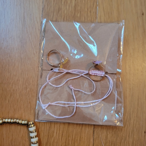 Bracelets - Picture 4 of 4